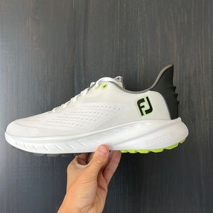 Footjoy Flex XP Golf shoe. Size 9.5.